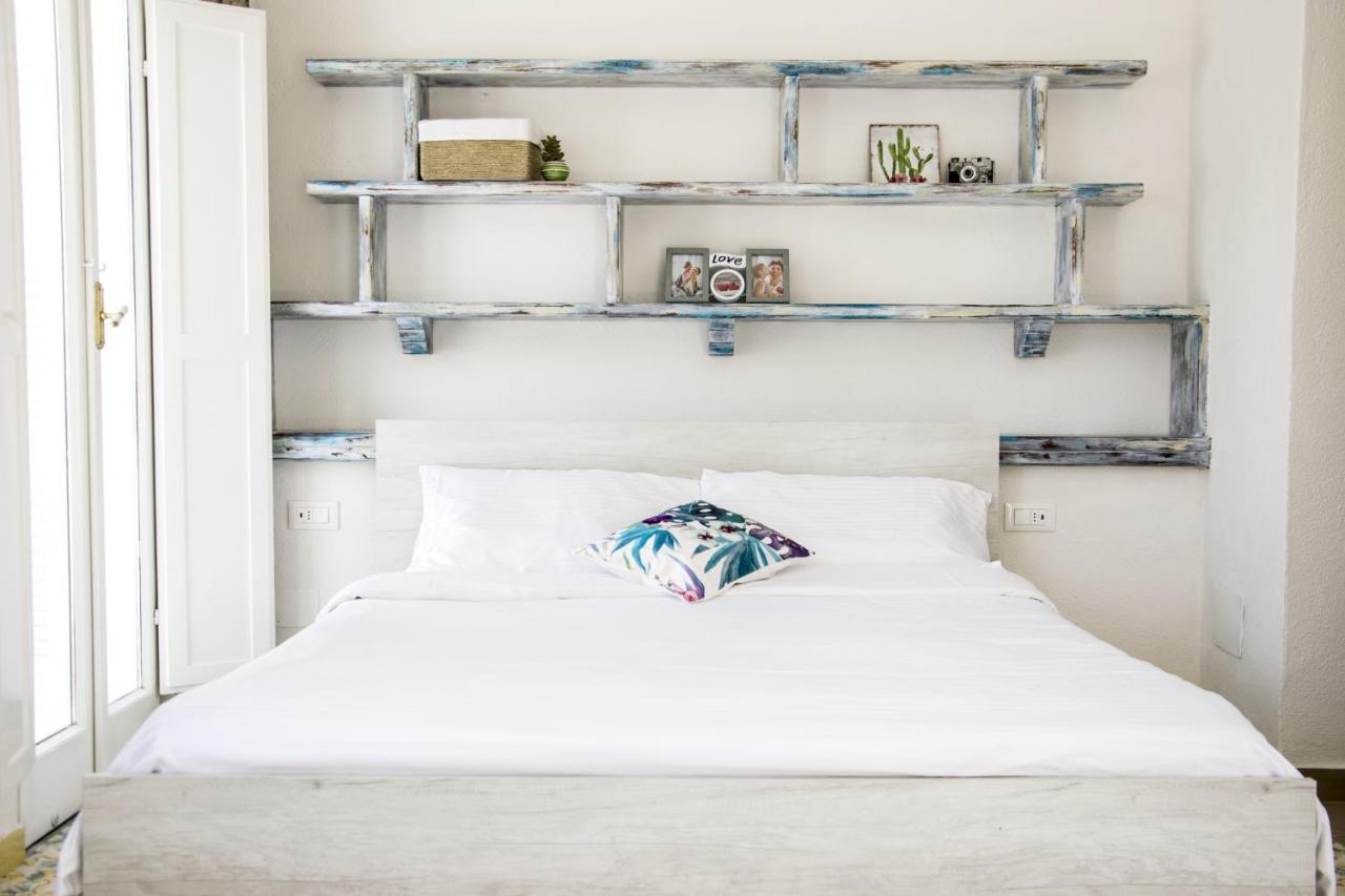 Porcavilla B&B อีสเกีย ภายนอก รูปภาพ